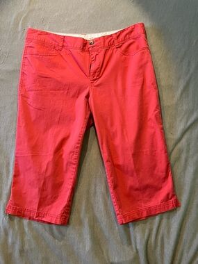 Dockers Red Women's Capris